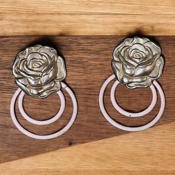 Vtg Pewter 3D Metal Rose Earrings Baby Pink Double Loops Romantic Roses Flower - Picture 8 of 11